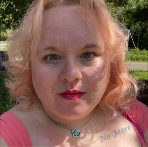 Meet your Posher, Ashton